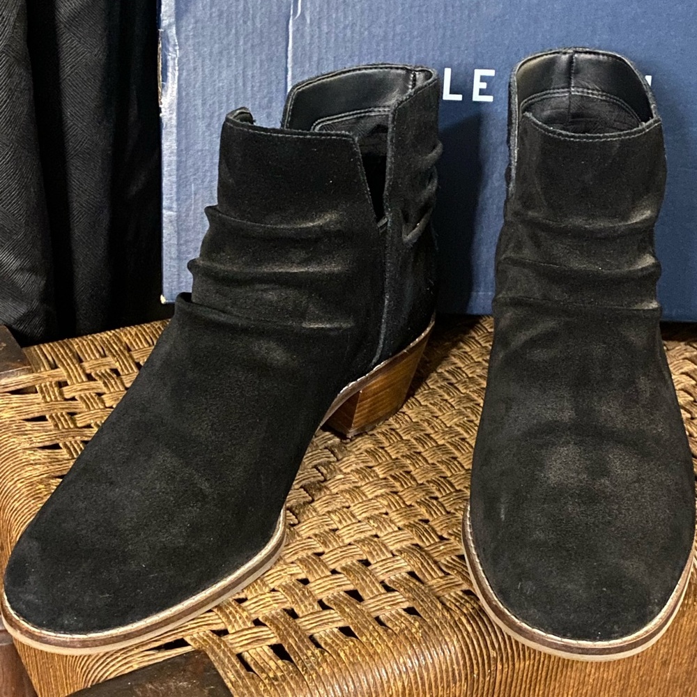 Suede booties - Picture 2 of 2